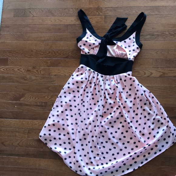 Women’s PinkDandelionDress With PeekABooBack Size6 - Picture 4 of 6